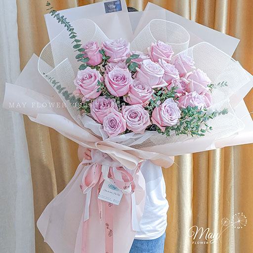 Bó hoa hồng tặng Mẹ - Bó hoa tươi mang màu sắc tím tây nhẹ nhàng