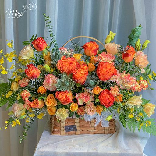 20/10 nen tang gi - gio hoa cam lua