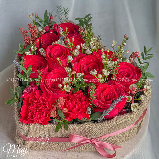 red-rose-box