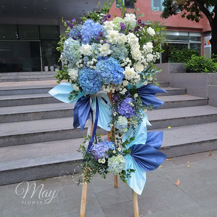 kệ hoa tươi cẩm tú cầu