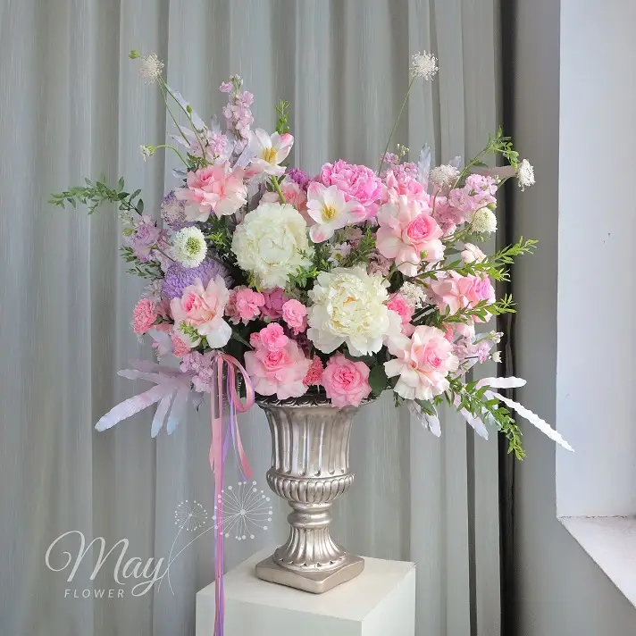 anh-may-hong