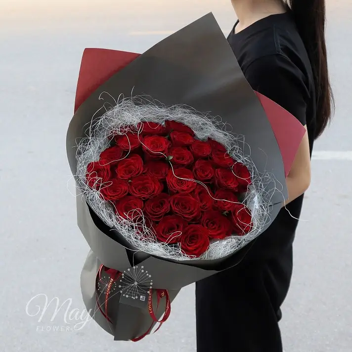 Bó hoa hồng đỏ sang trọng