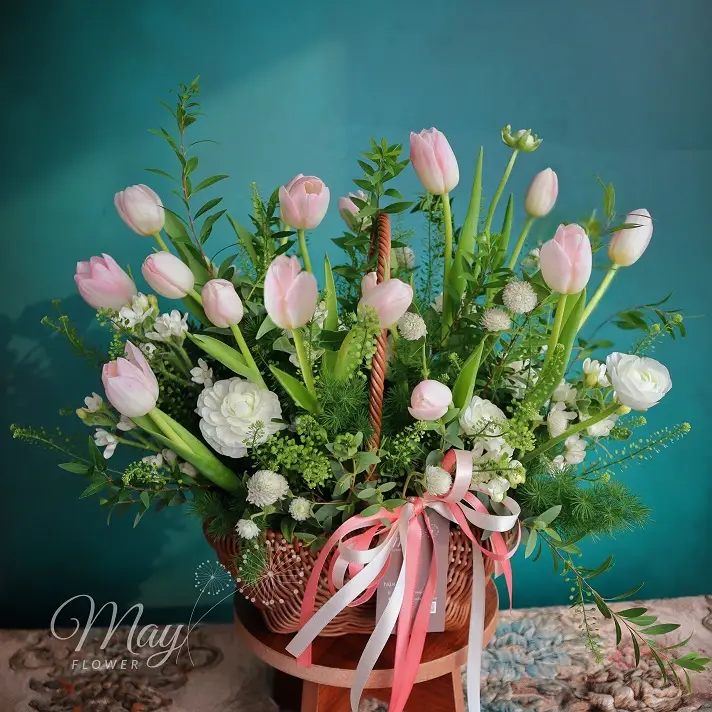 Giỏ hoa Tulip cao cấp