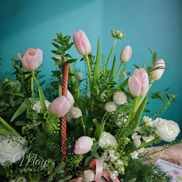 Giỏ hoa Tulip cao cấp