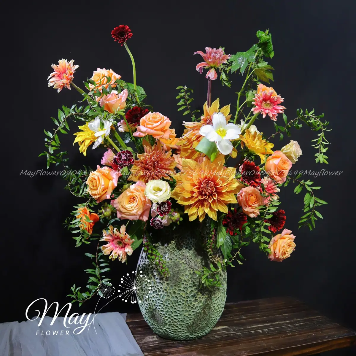 mẫu hoa 20 10 cao cấp bình hoa ánh nắng mai sang trọng